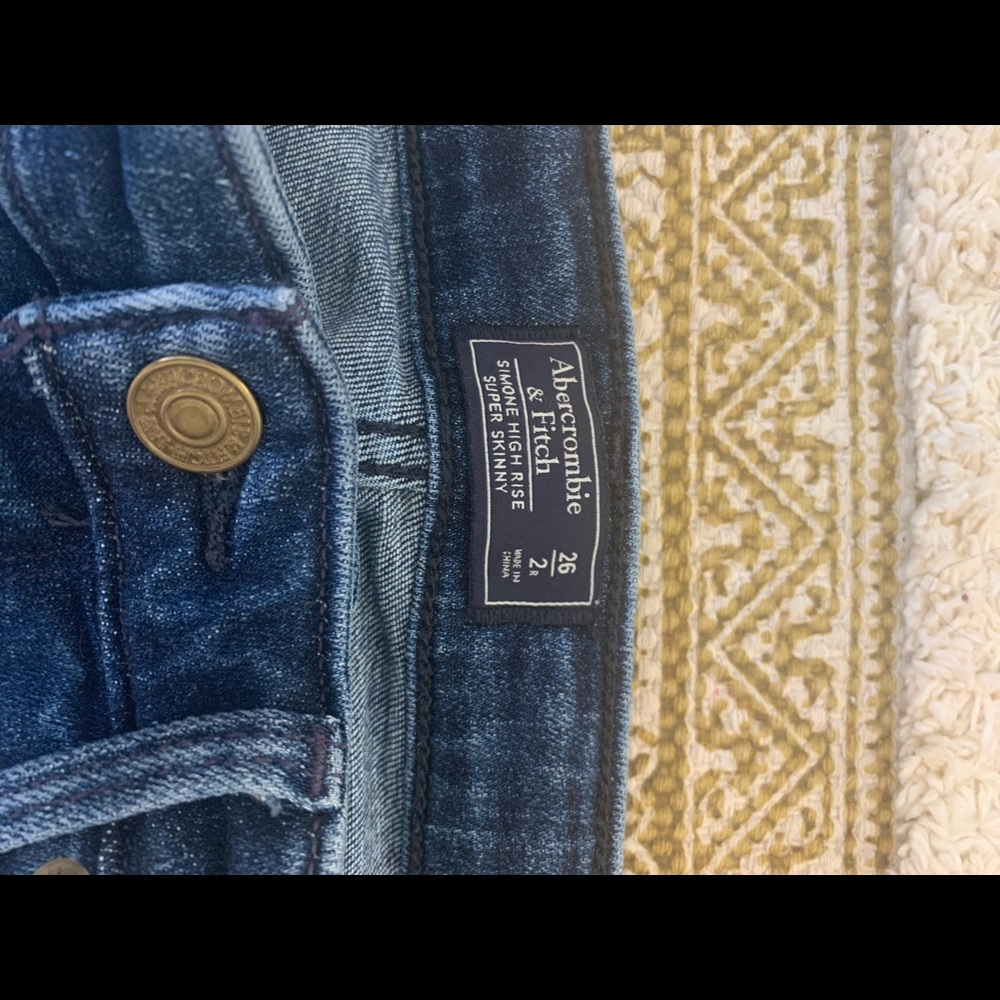 Abercrombie High Rise Skinny Jeans - Picture 4 of 5